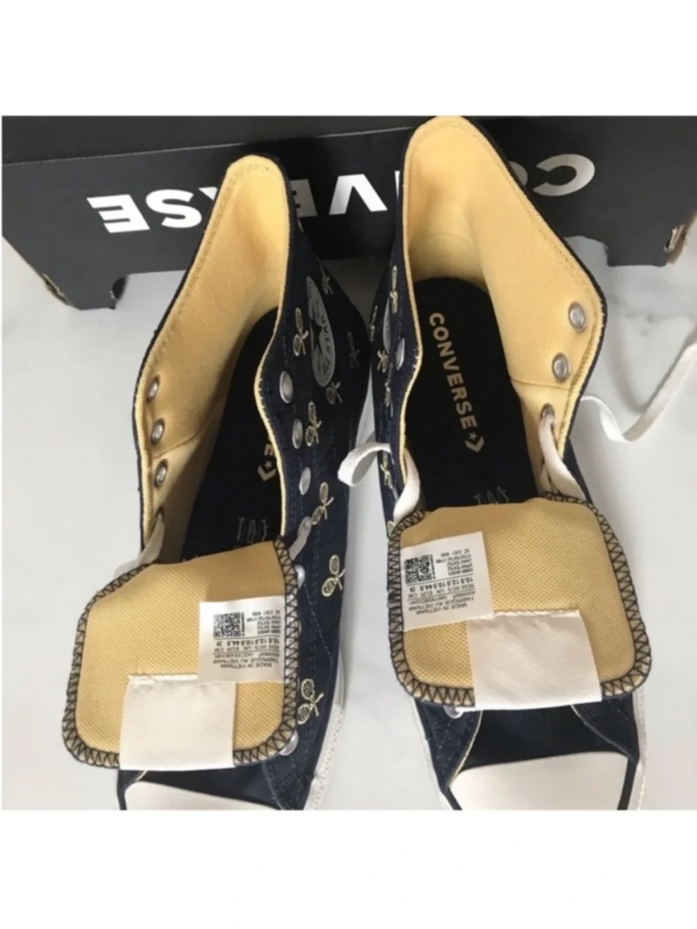 Converse brand new